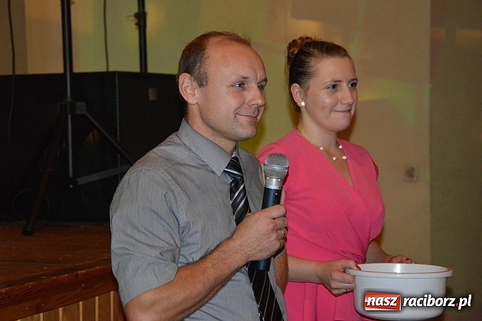 Zdjęcie w galerii na portalu naszraciborz.pl: Szalona zabawa andrzejkowa OSP Pietraszyn wiadomości z regionu