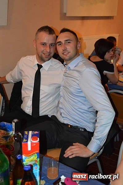 Zdjęcie w galerii na portalu naszraciborz.pl: Szalona zabawa andrzejkowa OSP Pietraszyn wiadomości z regionu