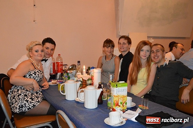 Zdjęcie w galerii na portalu naszraciborz.pl: Szalona zabawa andrzejkowa OSP Pietraszyn wiadomości z regionu