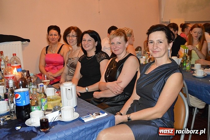 Zdjęcie w galerii na portalu naszraciborz.pl: Szalona zabawa andrzejkowa OSP Pietraszyn wiadomości z regionu