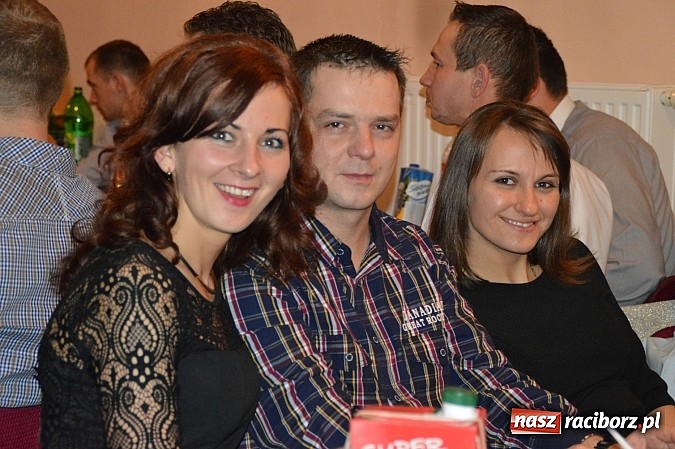 Zdjęcie w galerii na portalu naszraciborz.pl: Szalona zabawa andrzejkowa OSP Pietraszyn wiadomości z regionu