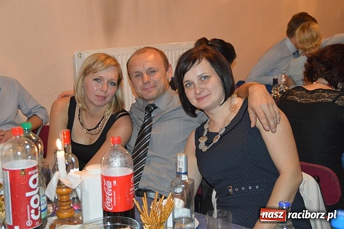 Zdjęcie w galerii na portalu naszraciborz.pl: Szalona zabawa andrzejkowa OSP Pietraszyn wiadomości z regionu