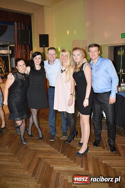 Zdjęcie w galerii na portalu naszraciborz.pl: Szalona zabawa andrzejkowa OSP Pietraszyn wiadomości z regionu