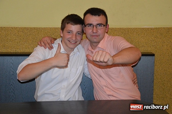 Zdjęcie w galerii na portalu naszraciborz.pl: Szalona zabawa andrzejkowa OSP Pietraszyn wiadomości z regionu