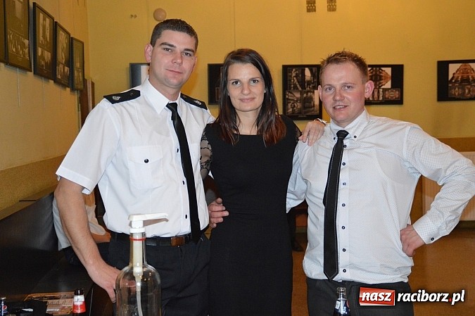 Zdjęcie w galerii na portalu naszraciborz.pl: Szalona zabawa andrzejkowa OSP Pietraszyn wiadomości z regionu