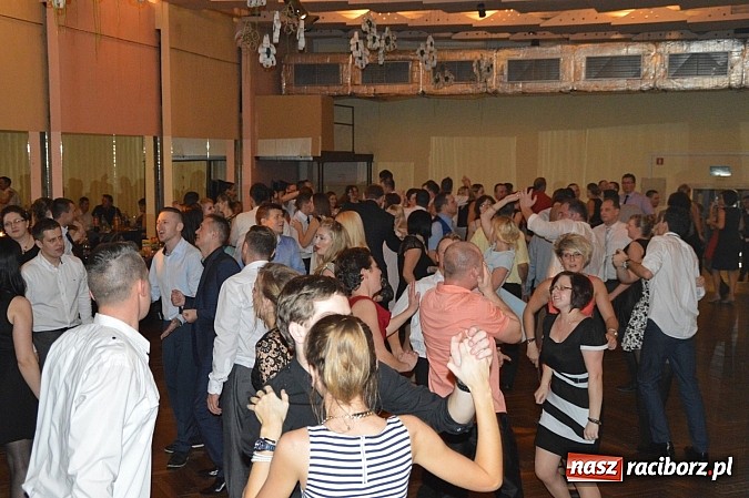 Zdjęcie w galerii na portalu naszraciborz.pl: Szalona zabawa andrzejkowa OSP Pietraszyn wiadomości z regionu