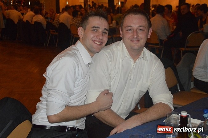 Zdjęcie w galerii na portalu naszraciborz.pl: Szalona zabawa andrzejkowa OSP Pietraszyn wiadomości z regionu