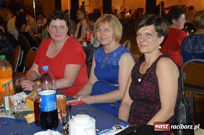 Zdjęcie w galerii na portalu naszraciborz.pl: Szalona zabawa andrzejkowa OSP Pietraszyn wiadomości z regionu