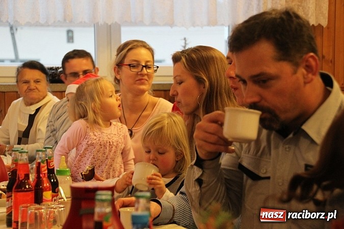 Zdjęcie w galerii na portalu naszraciborz.pl: W Wojnowicach był już św. Mikołaj wiadomości z regionu