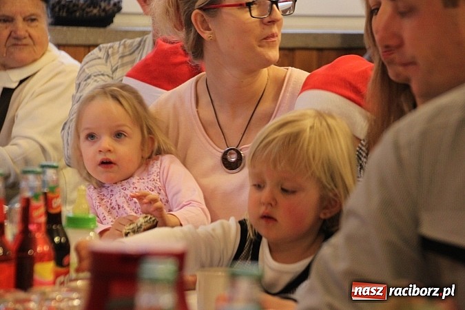 Zdjęcie w galerii na portalu naszraciborz.pl: W Wojnowicach był już św. Mikołaj wiadomości z regionu