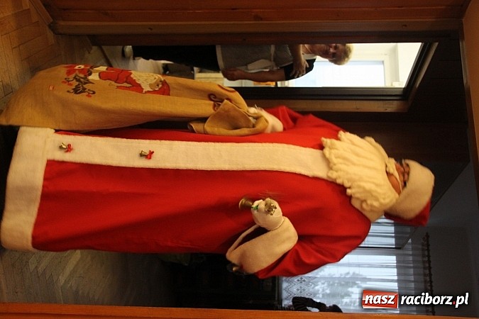 Zdjęcie w galerii na portalu naszraciborz.pl: W Wojnowicach był już św. Mikołaj wiadomości z regionu
