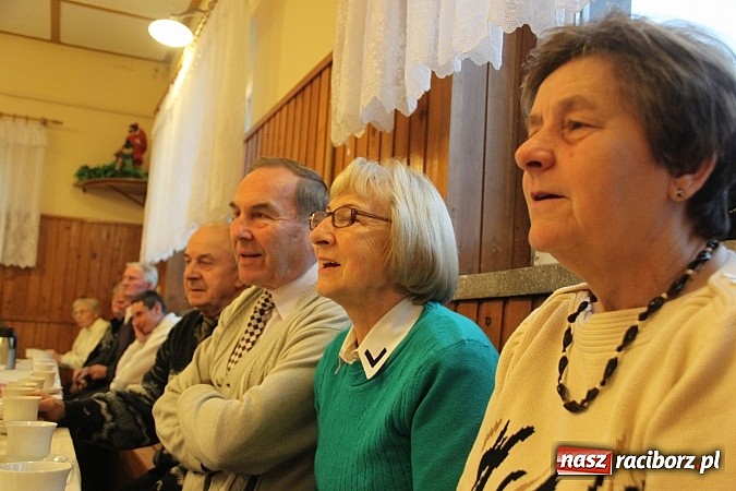 Zdjęcie w galerii na portalu naszraciborz.pl: W Wojnowicach był już św. Mikołaj wiadomości z regionu