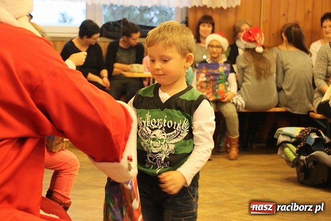 Zdjęcie w galerii na portalu naszraciborz.pl: W Wojnowicach był już św. Mikołaj wiadomości z regionu
