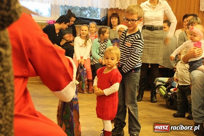 Zdjęcie w galerii na portalu naszraciborz.pl: W Wojnowicach był już św. Mikołaj wiadomości z regionu