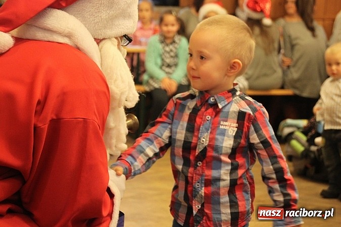 Zdjęcie w galerii na portalu naszraciborz.pl: W Wojnowicach był już św. Mikołaj wiadomości z regionu