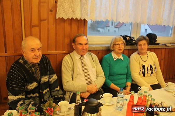 Zdjęcie w galerii na portalu naszraciborz.pl: W Wojnowicach był już św. Mikołaj wiadomości z regionu