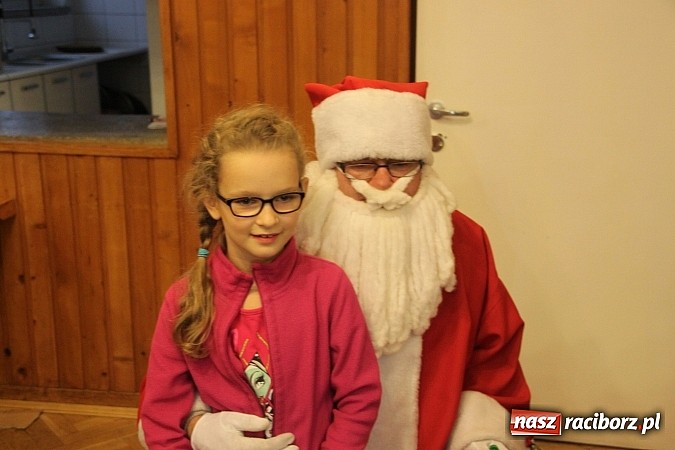 Zdjęcie w galerii na portalu naszraciborz.pl: W Wojnowicach był już św. Mikołaj wiadomości z regionu