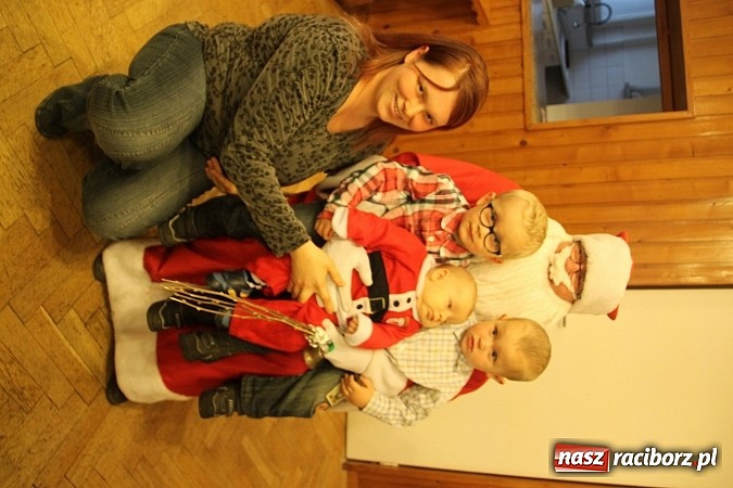 Zdjęcie w galerii na portalu naszraciborz.pl: W Wojnowicach był już św. Mikołaj wiadomości z regionu