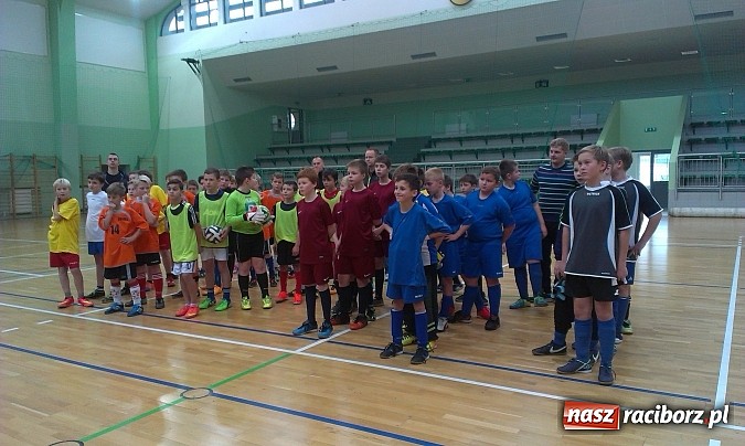 Zdjęcie w galerii na portalu naszraciborz.pl: Powiatowe finały XV edycji turnieju piłki nożnej Z podwórka na stadion o Puchar Tymbarku wiadomości z regionu