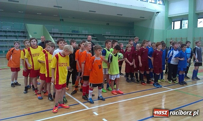 Zdjęcie w galerii na portalu naszraciborz.pl: Powiatowe finały XV edycji turnieju piłki nożnej Z podwórka na stadion o Puchar Tymbarku wiadomości z regionu