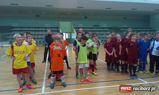 Zdjęcie w galerii na portalu naszraciborz.pl: Powiatowe finały XV edycji turnieju piłki nożnej Z podwórka na stadion o Puchar Tymbarku wiadomości z regionu