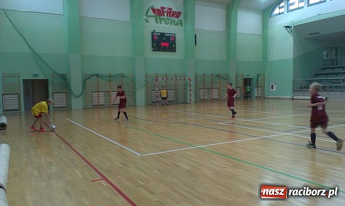 Zdjęcie w galerii na portalu naszraciborz.pl: Powiatowe finały XV edycji turnieju piłki nożnej Z podwórka na stadion o Puchar Tymbarku wiadomości z regionu