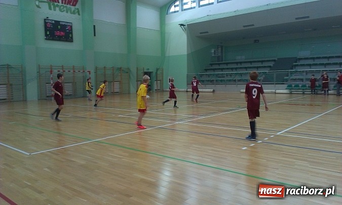 Zdjęcie w galerii na portalu naszraciborz.pl: Powiatowe finały XV edycji turnieju piłki nożnej Z podwórka na stadion o Puchar Tymbarku wiadomości z regionu