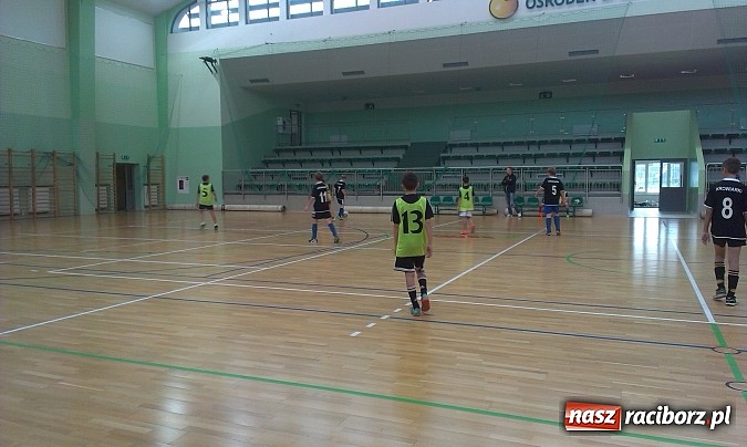 Zdjęcie w galerii na portalu naszraciborz.pl: Powiatowe finały XV edycji turnieju piłki nożnej Z podwórka na stadion o Puchar Tymbarku wiadomości z regionu