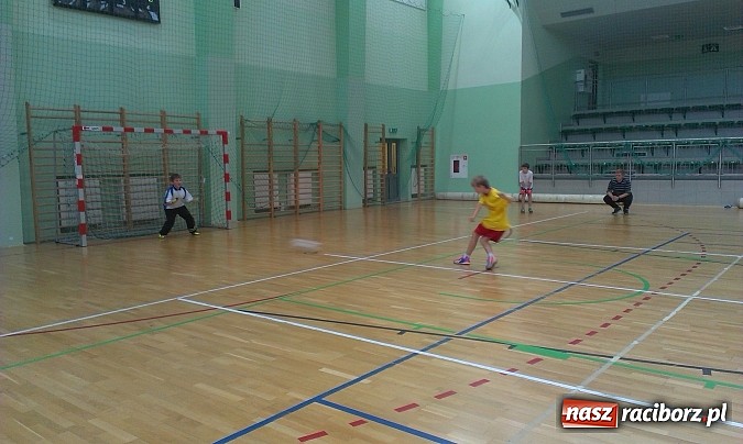 Zdjęcie w galerii na portalu naszraciborz.pl: Powiatowe finały XV edycji turnieju piłki nożnej Z podwórka na stadion o Puchar Tymbarku wiadomości z regionu