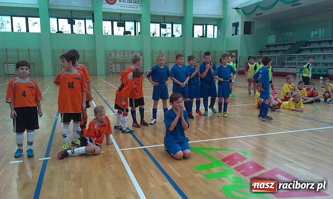 Zdjęcie w galerii na portalu naszraciborz.pl: Powiatowe finały XV edycji turnieju piłki nożnej Z podwórka na stadion o Puchar Tymbarku wiadomości z regionu