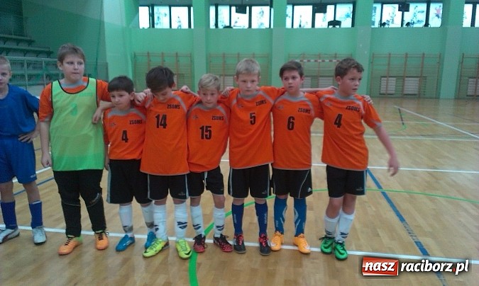 Zdjęcie w galerii na portalu naszraciborz.pl: Powiatowe finały XV edycji turnieju piłki nożnej Z podwórka na stadion o Puchar Tymbarku wiadomości z regionu