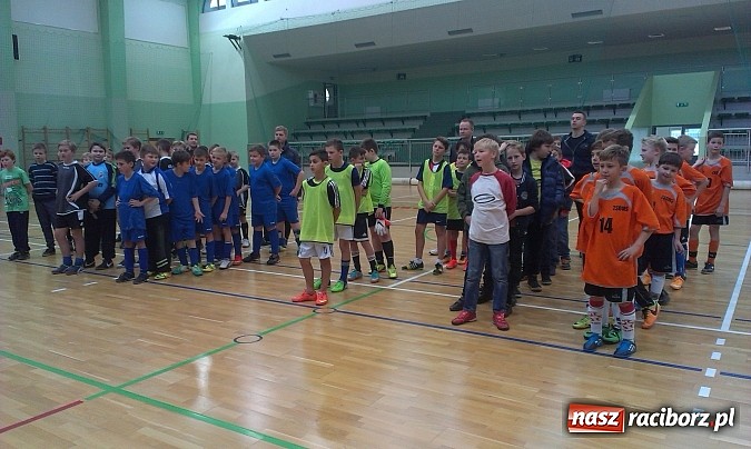 Zdjęcie w galerii na portalu naszraciborz.pl: Powiatowe finały XV edycji turnieju piłki nożnej Z podwórka na stadion o Puchar Tymbarku wiadomości z regionu