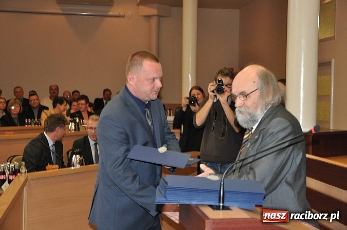 Zdjęcie w galerii na portalu naszraciborz.pl: Pierwsza sesja nowej Rady Miasta. Poznaliśmy radnych funkcyjnych wiadomości z regionu