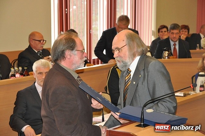 Zdjęcie w galerii na portalu naszraciborz.pl: Pierwsza sesja nowej Rady Miasta. Poznaliśmy radnych funkcyjnych wiadomości z regionu