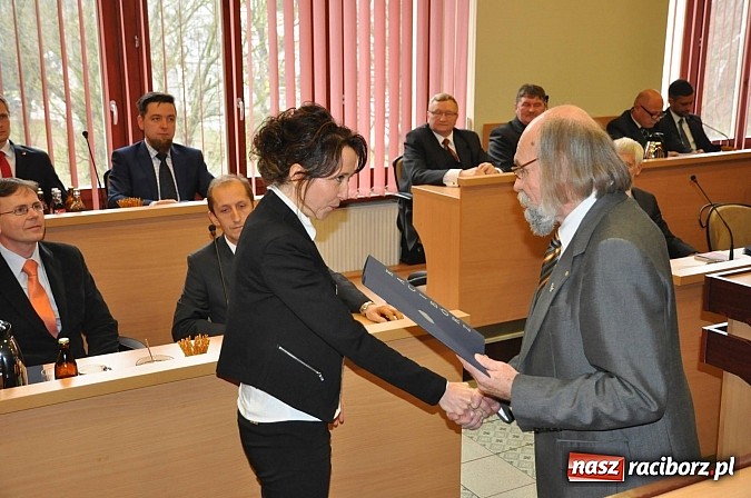 Zdjęcie w galerii na portalu naszraciborz.pl: Pierwsza sesja nowej Rady Miasta. Poznaliśmy radnych funkcyjnych wiadomości z regionu