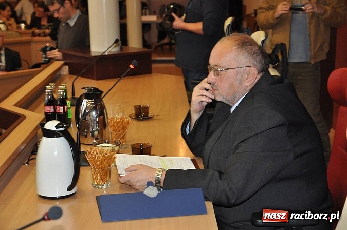Zdjęcie w galerii na portalu naszraciborz.pl: Pierwsza sesja nowej Rady Miasta. Poznaliśmy radnych funkcyjnych wiadomości z regionu