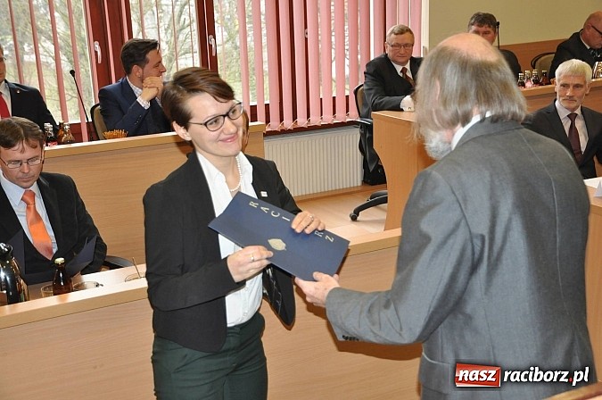 Zdjęcie w galerii na portalu naszraciborz.pl: Pierwsza sesja nowej Rady Miasta. Poznaliśmy radnych funkcyjnych wiadomości z regionu