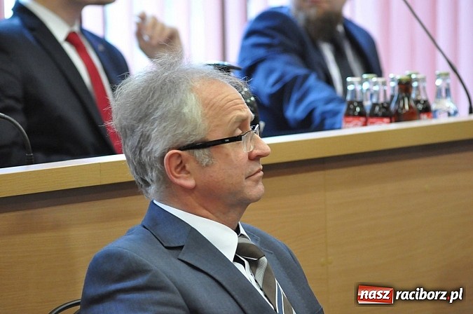 Zdjęcie w galerii na portalu naszraciborz.pl: Pierwsza sesja nowej Rady Miasta. Poznaliśmy radnych funkcyjnych wiadomości z regionu