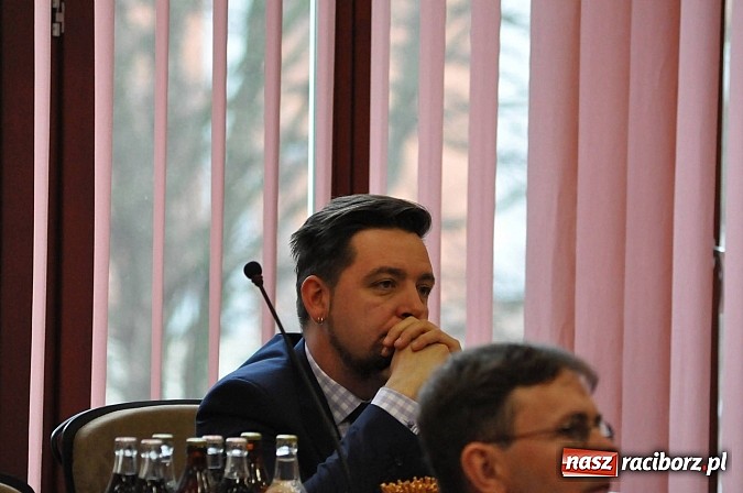 Zdjęcie w galerii na portalu naszraciborz.pl: Pierwsza sesja nowej Rady Miasta. Poznaliśmy radnych funkcyjnych wiadomości z regionu