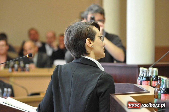 Zdjęcie w galerii na portalu naszraciborz.pl: Pierwsza sesja nowej Rady Miasta. Poznaliśmy radnych funkcyjnych wiadomości z regionu