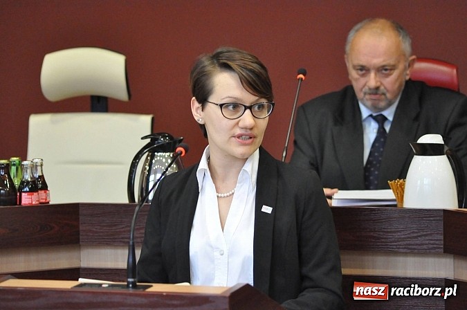 Zdjęcie w galerii na portalu naszraciborz.pl: Pierwsza sesja nowej Rady Miasta. Poznaliśmy radnych funkcyjnych wiadomości z regionu