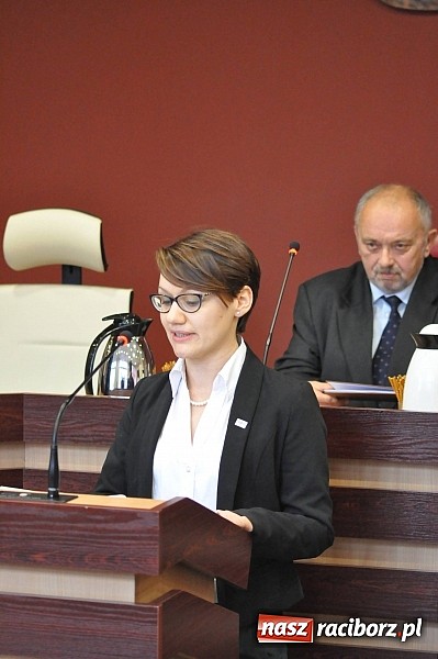Zdjęcie w galerii na portalu naszraciborz.pl: Pierwsza sesja nowej Rady Miasta. Poznaliśmy radnych funkcyjnych wiadomości z regionu
