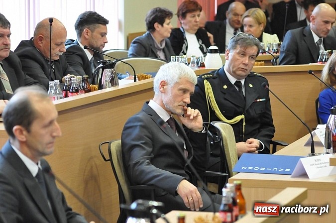Zdjęcie w galerii na portalu naszraciborz.pl: Pierwsza sesja nowej Rady Miasta. Poznaliśmy radnych funkcyjnych wiadomości z regionu