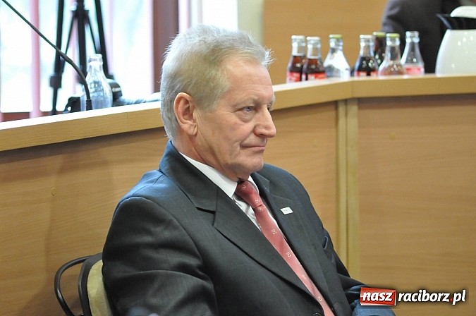 Zdjęcie w galerii na portalu naszraciborz.pl: Pierwsza sesja nowej Rady Miasta. Poznaliśmy radnych funkcyjnych wiadomości z regionu