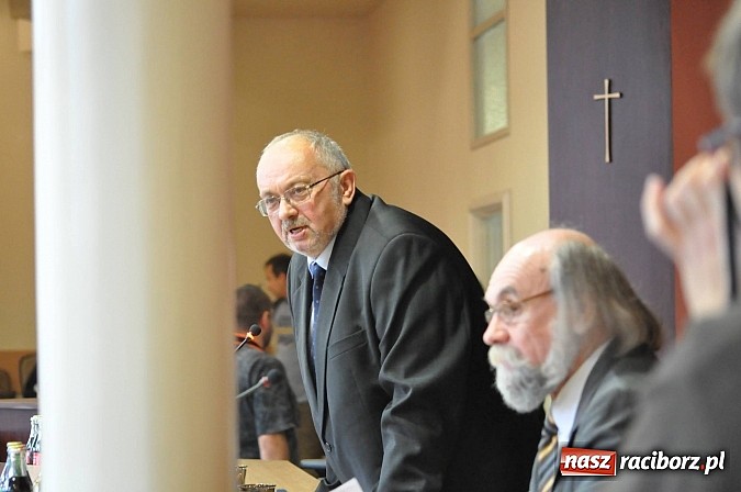 Zdjęcie w galerii na portalu naszraciborz.pl: Pierwsza sesja nowej Rady Miasta. Poznaliśmy radnych funkcyjnych wiadomości z regionu