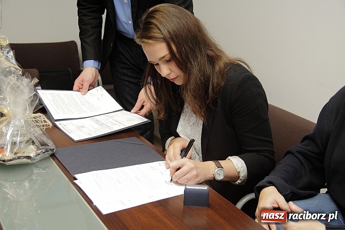 Zdjęcie w galerii na portalu naszraciborz.pl: Środowiskowy Dom Samopomocy z nowym samochodem gotowy do przyjęcia nowych podopiecznych wiadomości z regionu