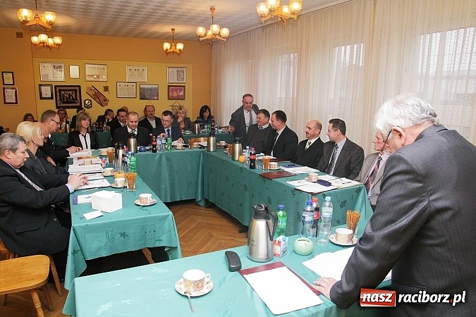 Zdjęcie w galerii na portalu naszraciborz.pl: Uroczysta sesja nowej rady w Krzanowicach wiadomości z regionu