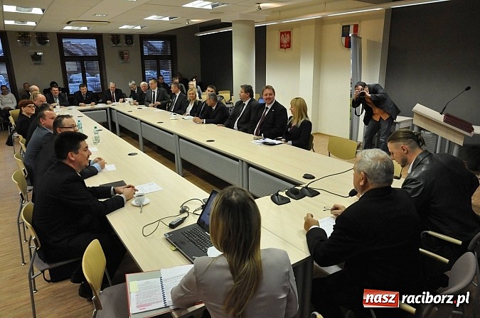 Zdjęcie w galerii na portalu naszraciborz.pl: Adam Wajda przewodniczącym Rady Powiatu. Kto zostanie starostą? wiadomości z regionu