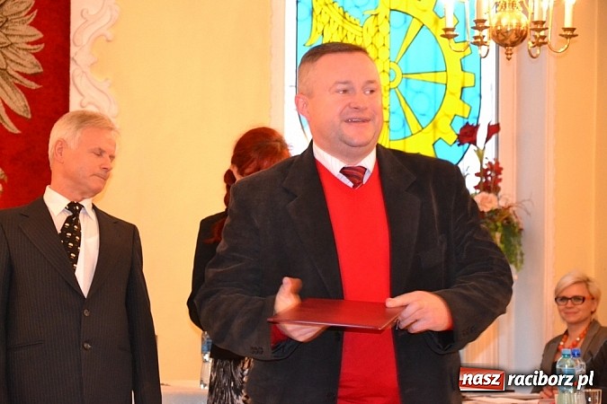 Zdjęcie w galerii na portalu naszraciborz.pl: Kuźnia Raciborska: Nowy burmistrz i radni już po ślubowaniu wiadomości z regionu