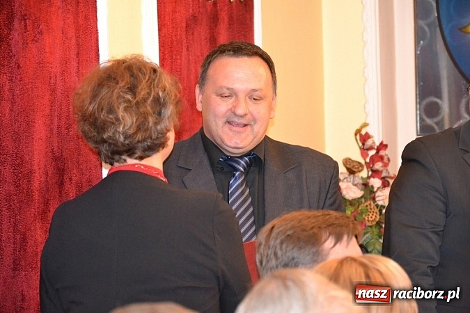 Zdjęcie w galerii na portalu naszraciborz.pl: Kuźnia Raciborska: Nowy burmistrz i radni już po ślubowaniu wiadomości z regionu